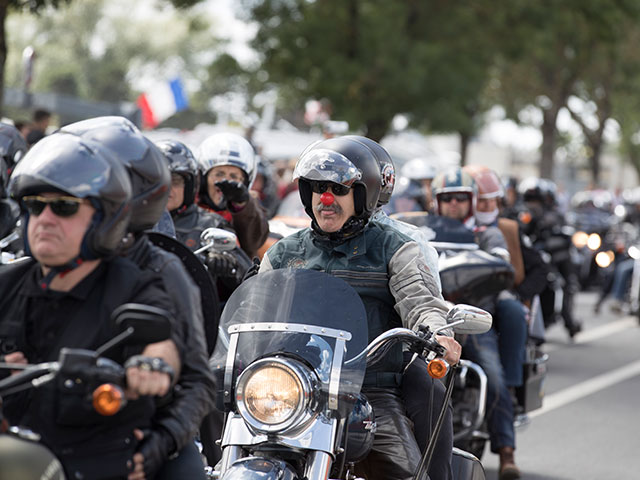 participez à la grande parade de l'American Tours Festival